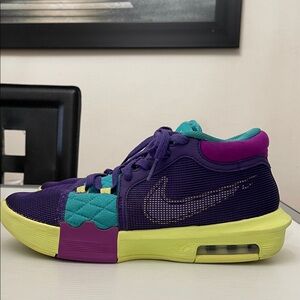 NIKE LEBRON WITNESS VIII BASKETBALL SNEAKERS MENS SIZE 8.5